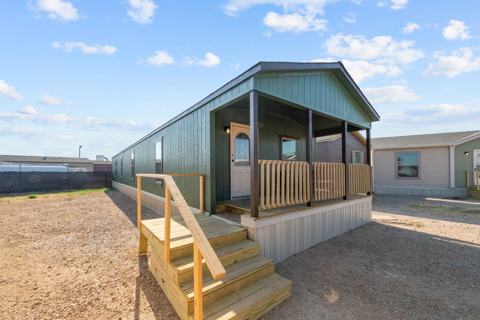 Heritage h-1680-32flp elevation and exterior home features