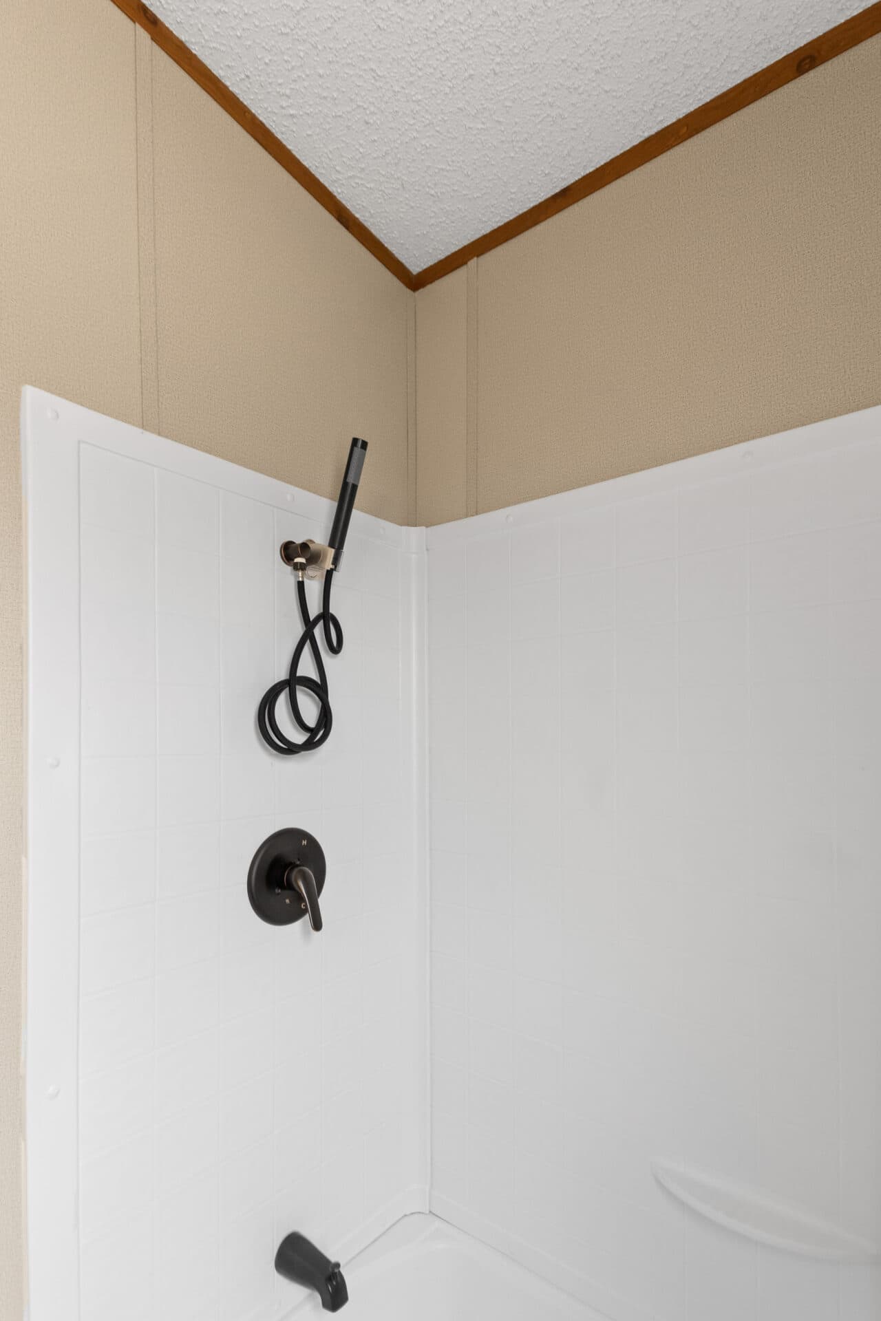 Heritage h-3260-32a bathroom home features