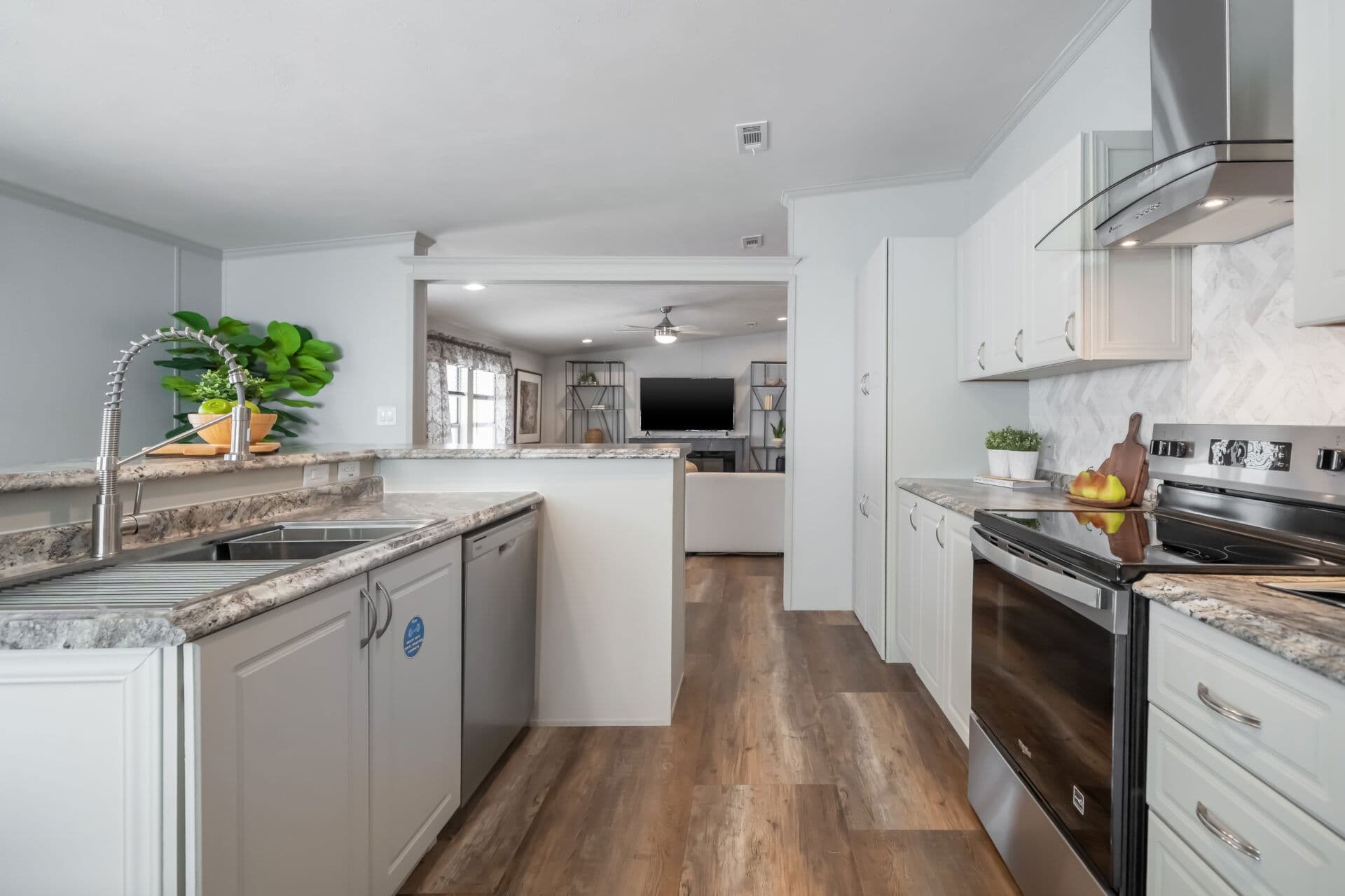 Heritage h-3256-32d kitchen home features