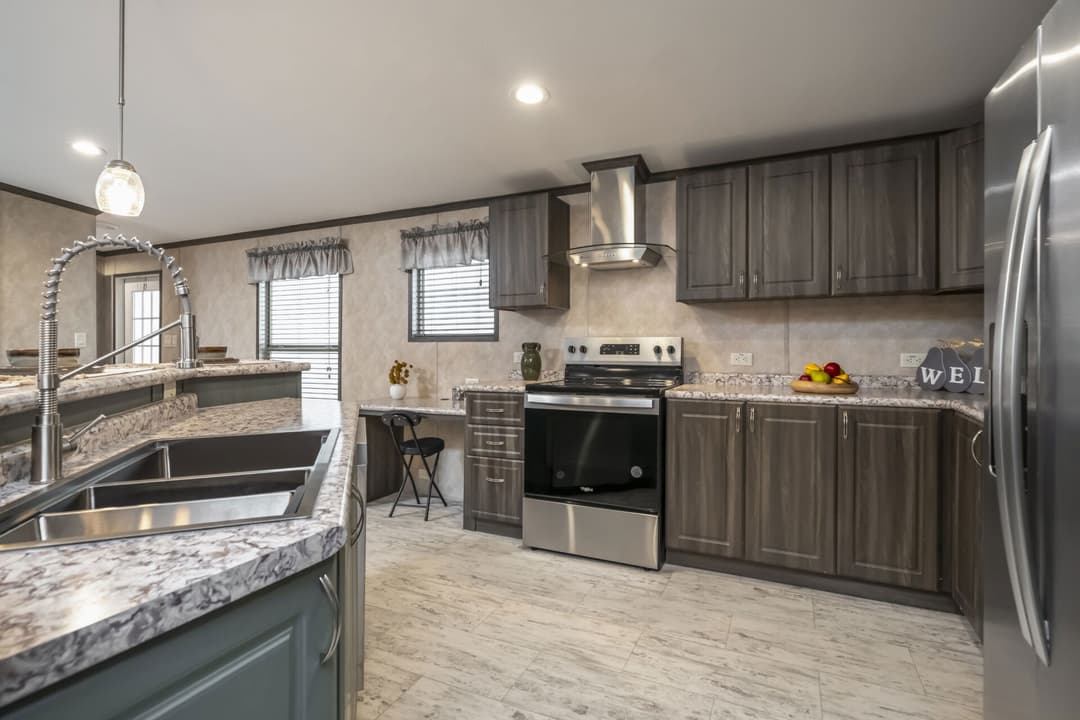 Classic c-3256-42b kitchen home features