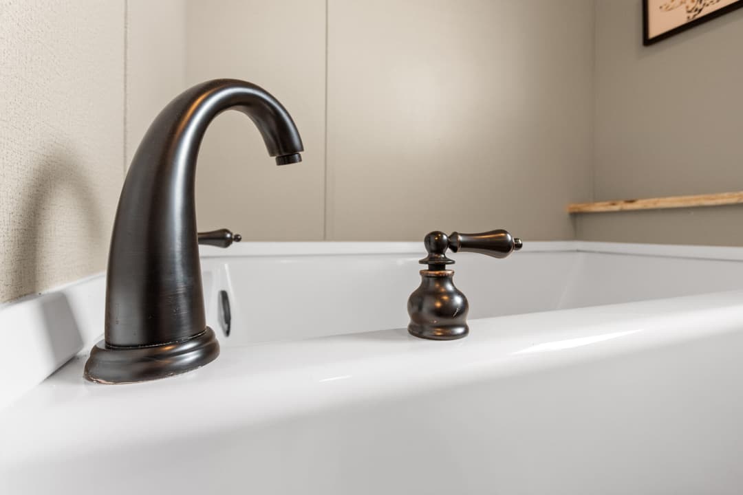 Heritage h-3260-32a bathroom home features