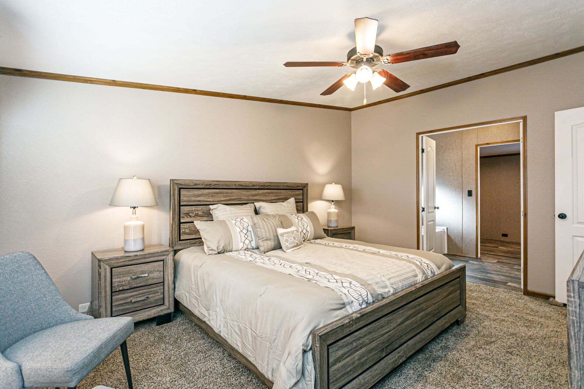 Classic c-3264-32c bedroom home features