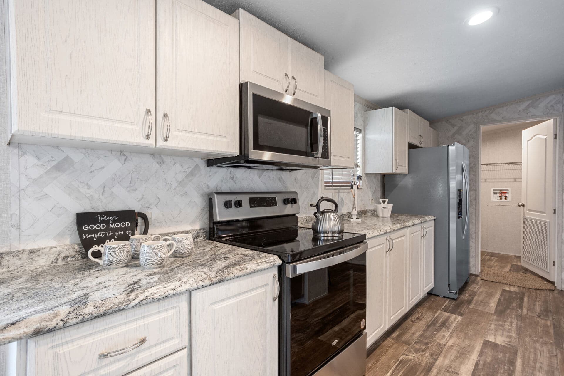 Heritage h-3272-43a kitchen home features