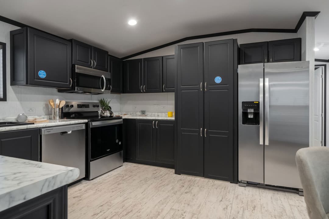 Classic c-1680-32m kitchen home features