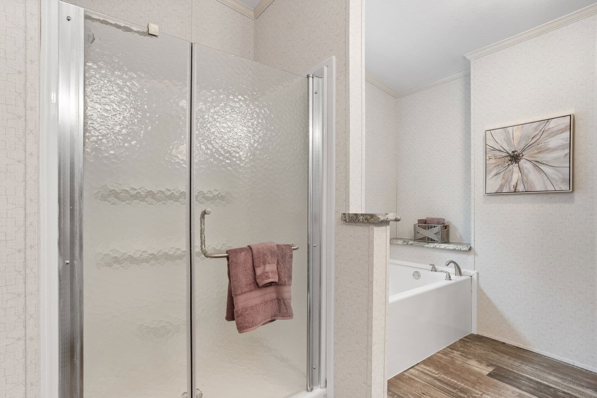 Heritage h-3272-43a bathroom home features