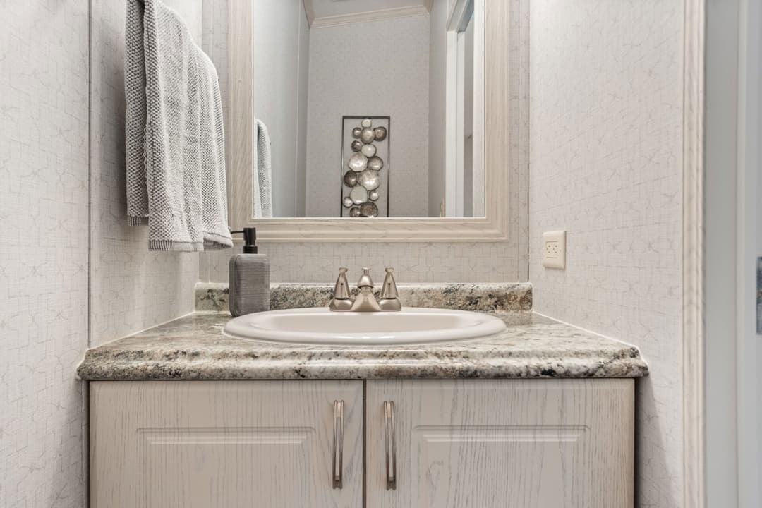 Heritage h-3272-43a bathroom home features