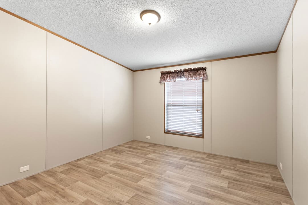 Heritage h-3260-32a bedroom home features