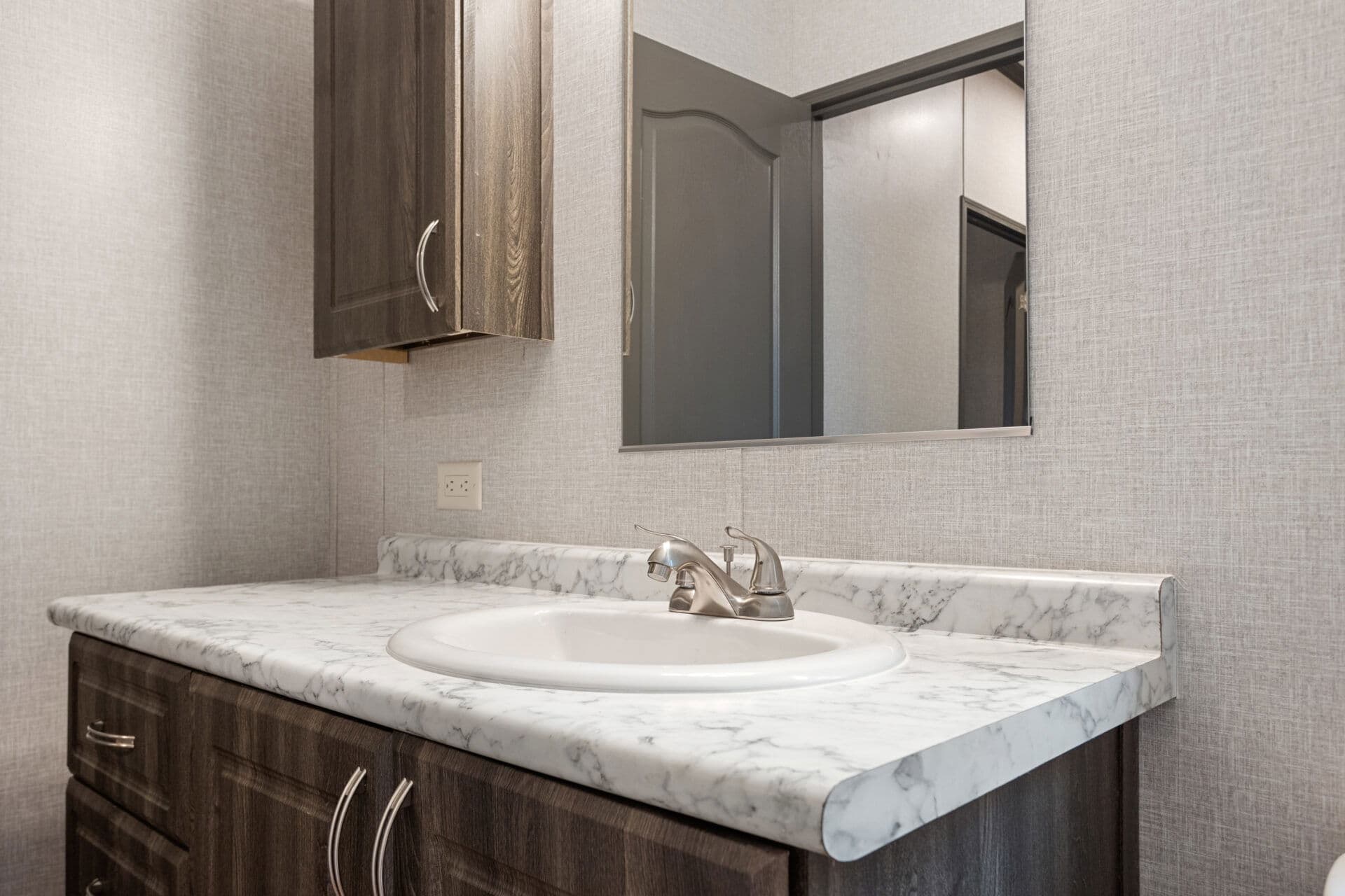 Select s-3252-32d bathroom home features