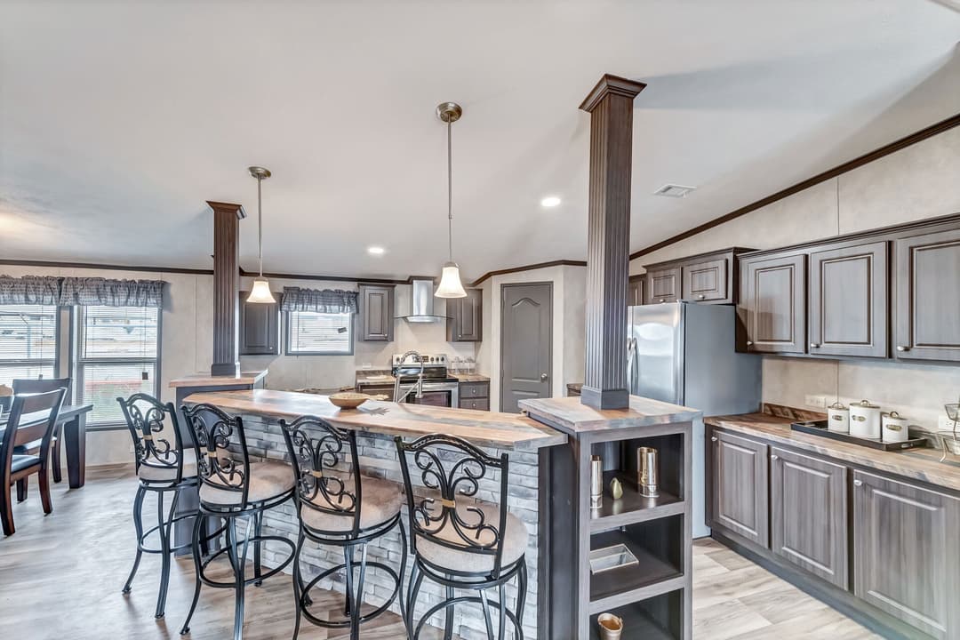 Classic c-3280-42.5b kitchen home features