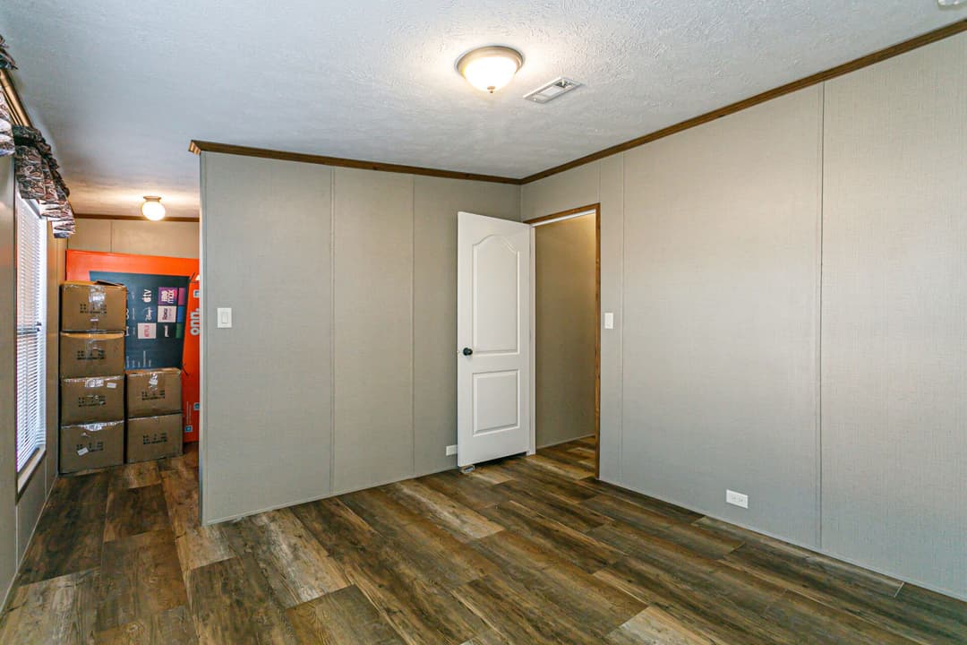 Doublewide h-3672-43a bedroom home features