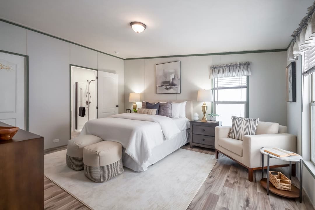 Heritage h-3248-32a bedroom home features