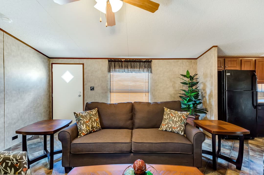 Select s-1684-42a interior home features