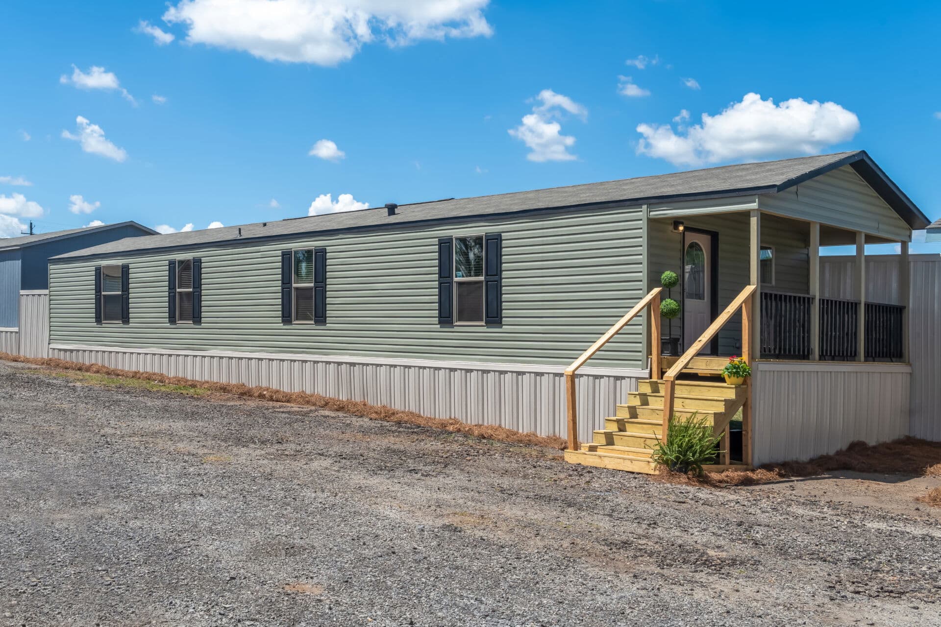 Classic c-1680-32h hero, elevation, and exterior home features